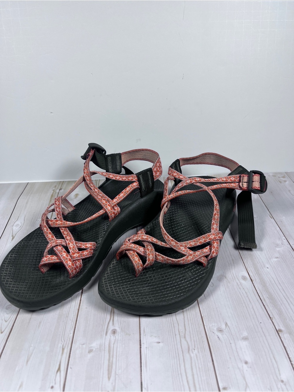 Chaco ZX/2 Orange Strappy Sandals Women’s 9 Gorpcore Hiking